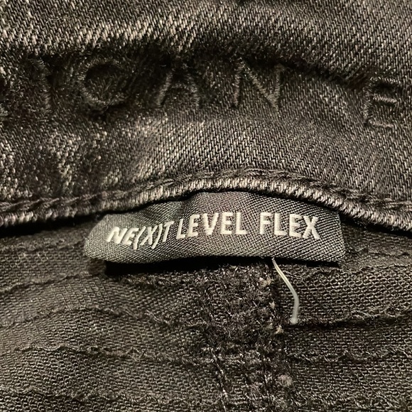 Black/gray - Picture 2 of 3